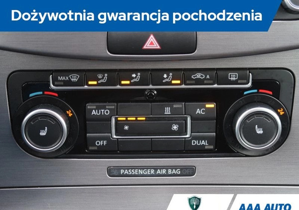 Volkswagen Passat cena 29000 przebieg: 310681, rok produkcji 2011 z Zdzieszowice małe 232